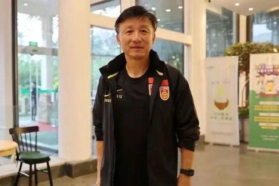 并且，曾英姿勃发的他们，现在老态频现，当他们全副武装披挂上阵的时辰，再说到速度、体力等近似的话题时，不能不加上之前这个限制语。